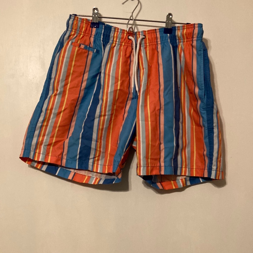 Men’s swim trunks